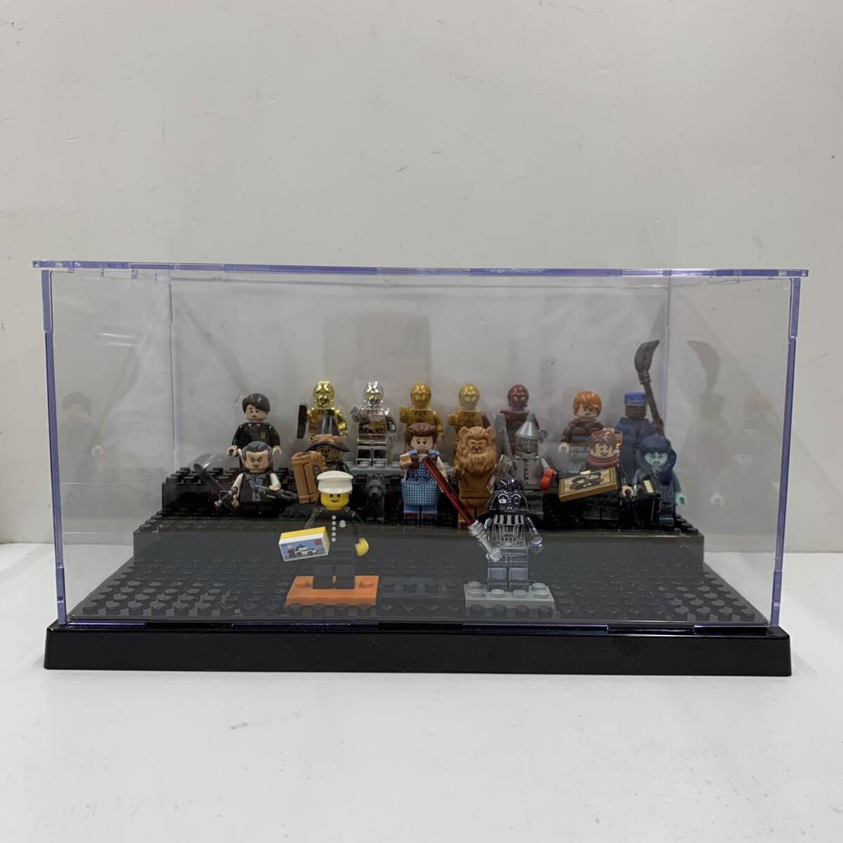 LEGO ミニフィグ まとめて スターウォーズ オズの魔法使い ハリーポッター など ディスプレイケース おもちゃ